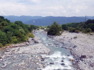 白馬村を流れる松川